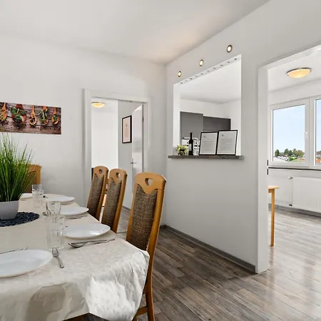 Appartamento Guermache - Monteurwohnung Fuer Gruppen Bis 8 Personen *